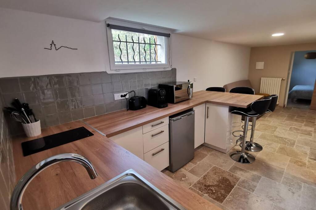 La Casita Apartment Saint-Étienne-du-Grès Bagian luar foto